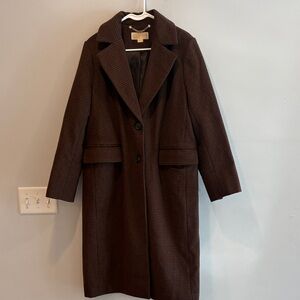 Michael Kors brown houndstooth Coat perfect Condition
Cost $360